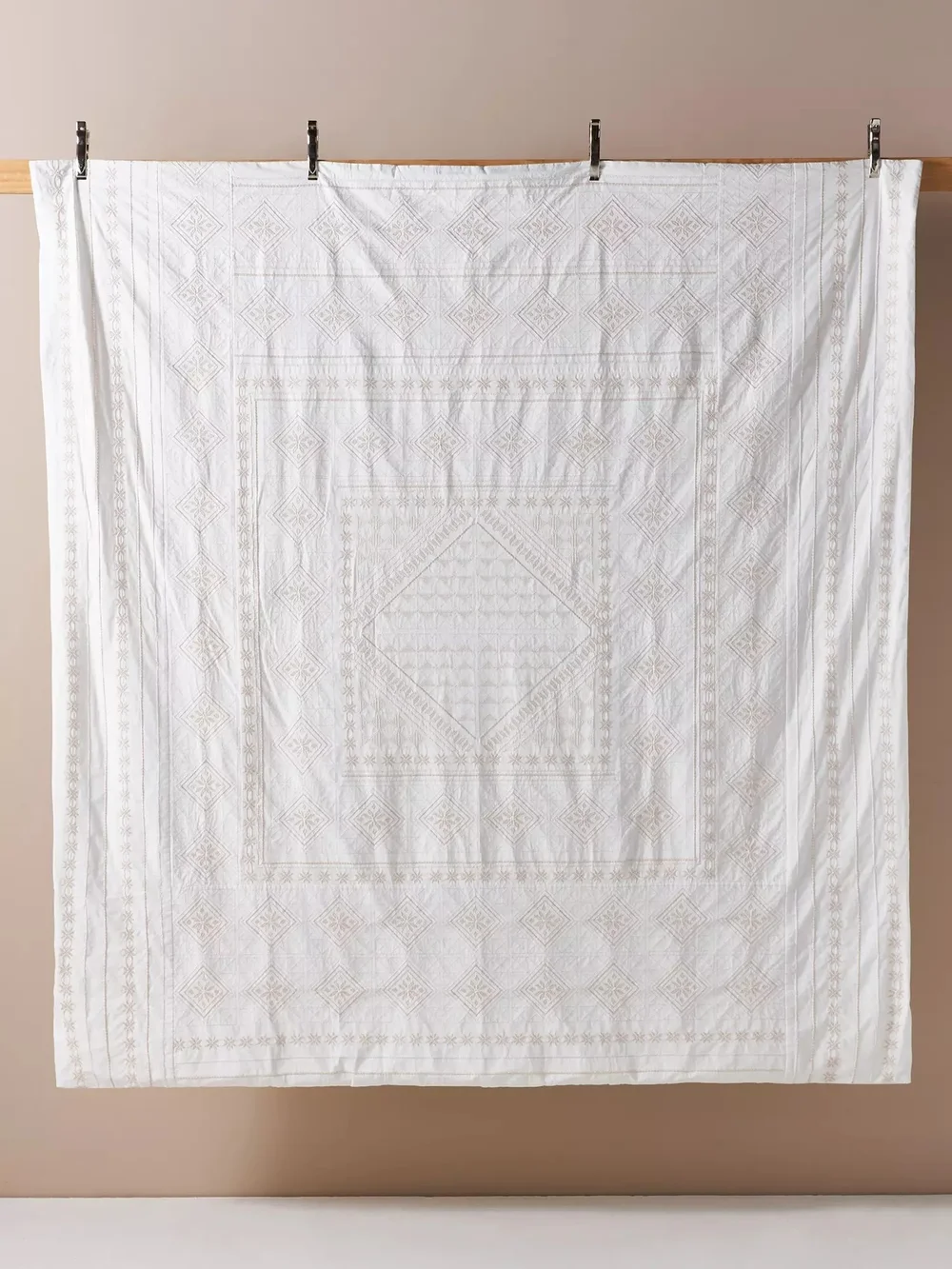 Anthropologie Queen White Embroidered Daisia Duvet Cover & 2 Standard Shams Set